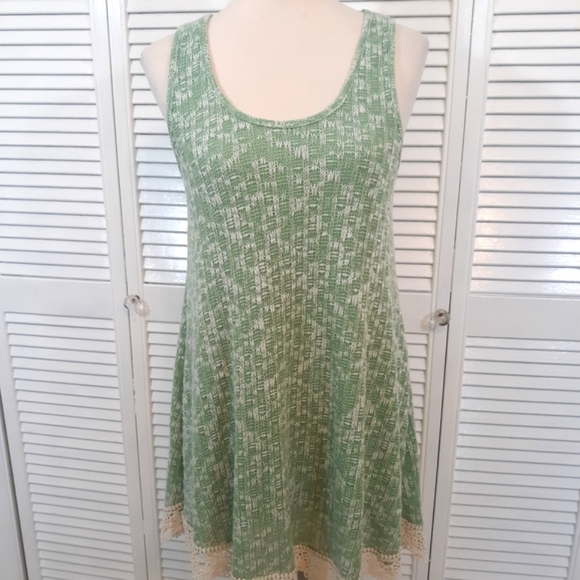 entro Dresses & Skirts - Entro tank top lace sleeveless sweater  small